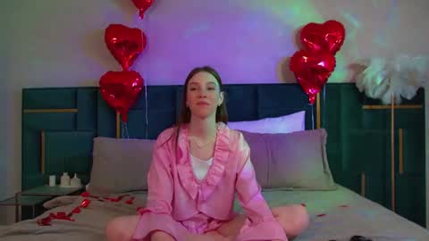 Veronica online show from February 13, 7:39 pm