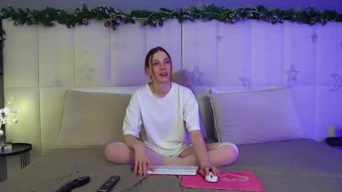 Veronica online show from December 13, 8:04 pm