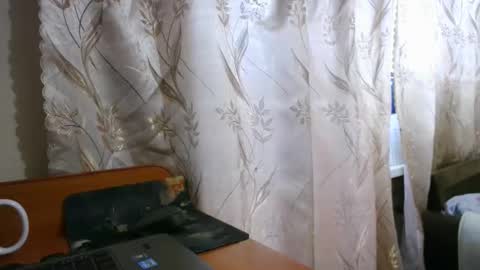 Snapshot of veronika_xi chatting on September 24, 8:43 am veronika_xi online show from September 24, 8:43 am