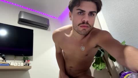 Snapshot of versstwunk chatting on September 20, 3:31 am versstwunk online show from September 20, 3:31 am