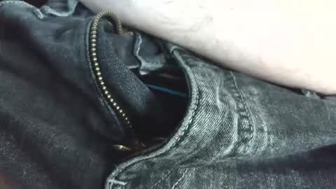 Erik online show from April 3, 2:35 pm