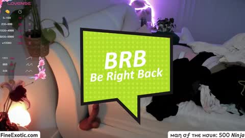 Snapshot of vesafine chatting on February 21, 7:56 am vesafine online show from February 21, 7:56 am