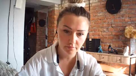 vesta x online show from August 1, 2:29 pm