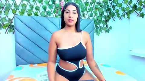 Snapshot of vfridaper chatting on September 28, 12:03 pm Frida online show from September 28, 12:03 pm