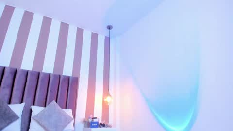 Snapshot of viannca__ chatting on October 8, 8:15 pm Ariana  online show from October 8, 8:15 pm