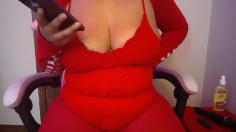 vibe_xxxo online show from February 14, 6:32 pm