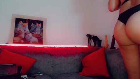 Snapshot of vicky_gill_ chatting on September 10, 4:08 pm vicky_gill_ online show from September 10, 4:08 pm