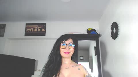 Vicky  online show from September 26, 4:15 pm