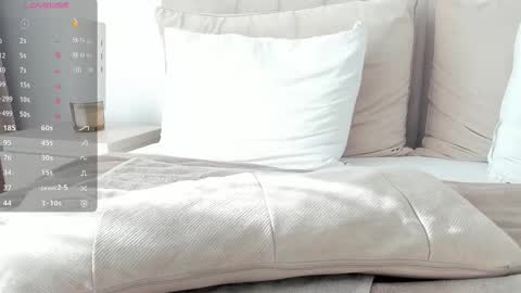 Snapshot of vickystonee chatting on October 30, 10:27 am Victoria online show from October 30, 10:27 am