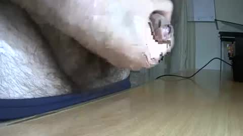 VictorHume online show from November 13, 7:05 pm