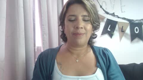 Snapshot of victoria25_meester chatting on October 21, 8:01 pm Hi guys Im victoria Be the one who can control me in PVT online show from October 21, 8:01 pm