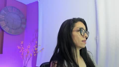 victoria__love_ online show from January 7, 4:28 am