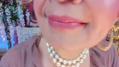 diorvictoria9 online show from April 21, 5:20 pm