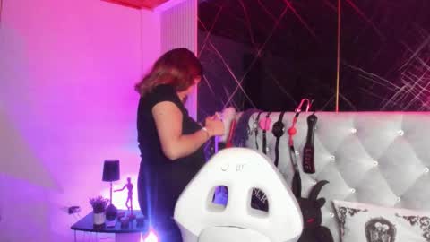 victoria_floyd1 online show from January 6, 8:46 pm