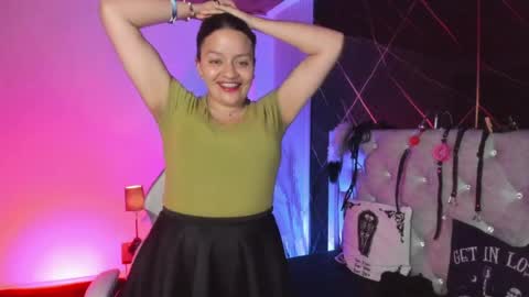 victoria_floyd1 online show from April 21, 2:51 am