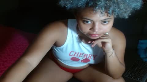 Snapshot of victoria_miler chatting on February 2, 8:34 am VICKY online show from February 2, 8:34 am