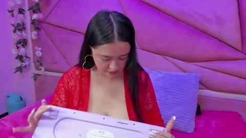 Victoria online show from November 4, 8:32 pm