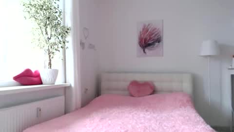 victoria_sweet_baby online show from May 28, 7:28 am