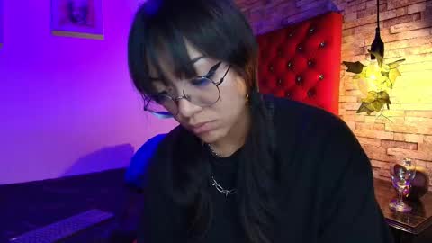 victoria online show from November 19, 9:13 pm