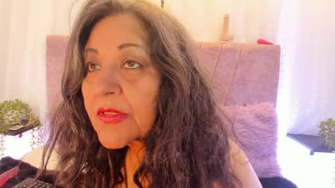 victoriaa_anderson_ online show from April 7, 3:47 pm