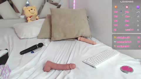 VICTORIA online show from December 16, 9:41 pm