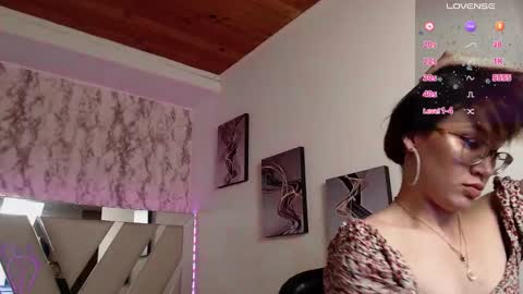 VICTORIA online show from December 18, 7:30 pm