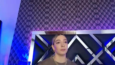 victtoria lee online show from November 29, 1:02 am