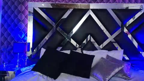 victtoria lee online show from March 19, 1:33 am