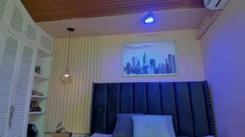 Viiolett online show from November 25, 8:40 pm