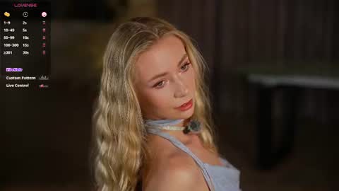 vika54784 online show from July 4, 9:40 pm