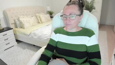 Ukrainian-woman online show from April 22, 11:17 am