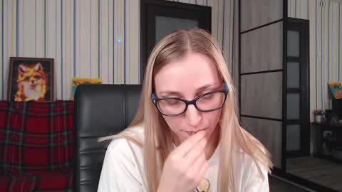 Vika online show from November 12, 9:17 pm