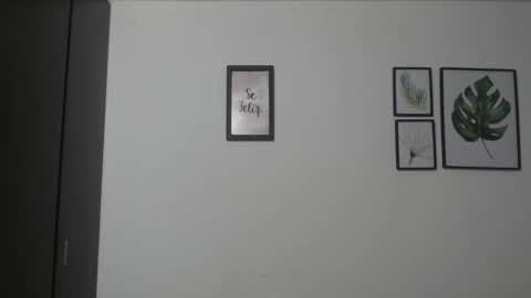 Snapshot of viki_mom chatting on January 12, 3:28 am Viki Mom  online show from January 12, 3:28 am