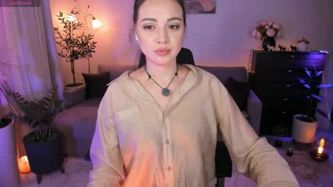 Viki Bellson online show from March 29, 6:53 pm