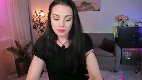 Viki Bellson online show from February 8, 8:56 pm