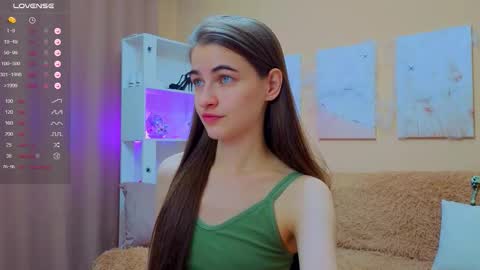 vikiberry online show from November 14, 10:17 am