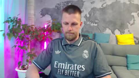 vikingchrisss online show from June 9, 11:21 am