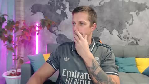 vikingchrisss online show from November 3, 11:11 am