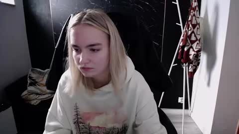 viktoria_lovely online show from November 11, 10:28 am