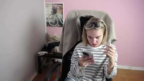 viktoria_lovely online show from March 18, 10:43 am