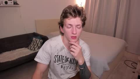 Snapshot of vince__dice chatting on October 3, 3:26 am Dimoooooon online show from October 3, 3:26 am