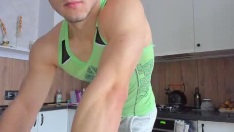 Vincent.  uncut 18cm online show from February 11, 8:15 am