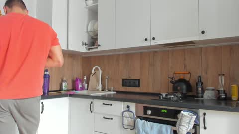 Vincent.  uncut 18cm online show from February 3, 8:35 am