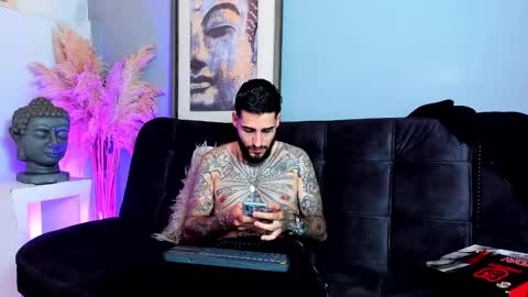 Vincent Sartori online show from November 8, 7:17 pm