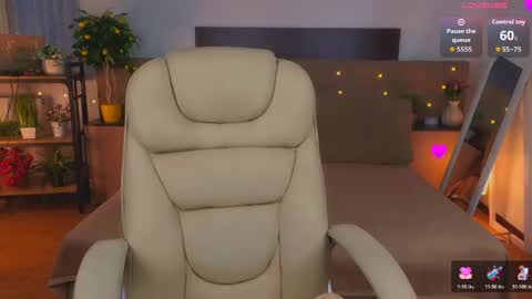 Viola online show from May 27, 1:57 am