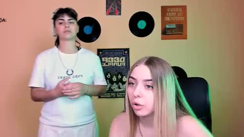 viola_sweet_ online show from July 11, 8:39 am