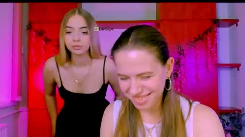 viola_sweet_ online show from July 8, 9:02 am