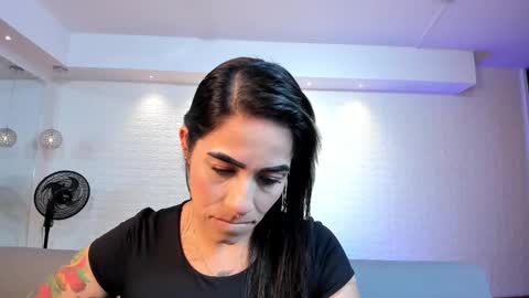 Violett  Everyday From 0530 to 1430 Col Time online show from November 25, 10:47 am