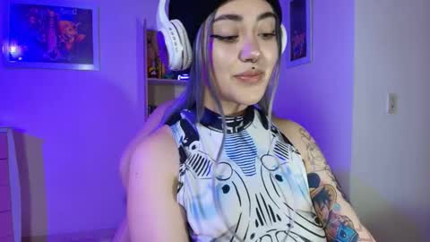 violet online show from March 18, 5:24 am