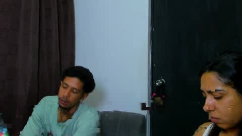 Violet and Myers online show from April 22, 10:50 pm